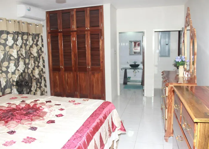 Sun Valley Retreat In * Montego Bay